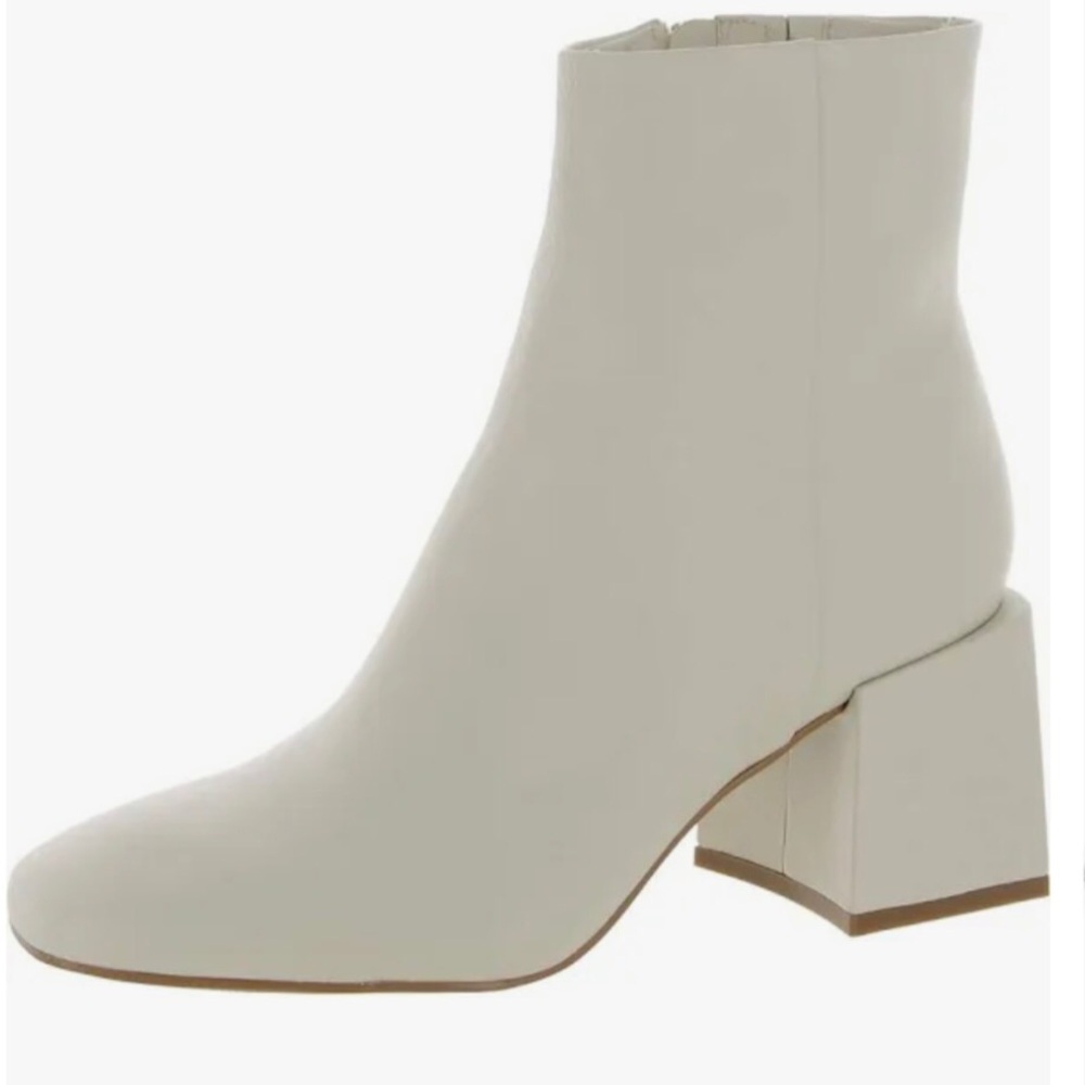 NWT & NIB Dolce Vita Imogen H2O Zipper Dressy Booties in color ivory.